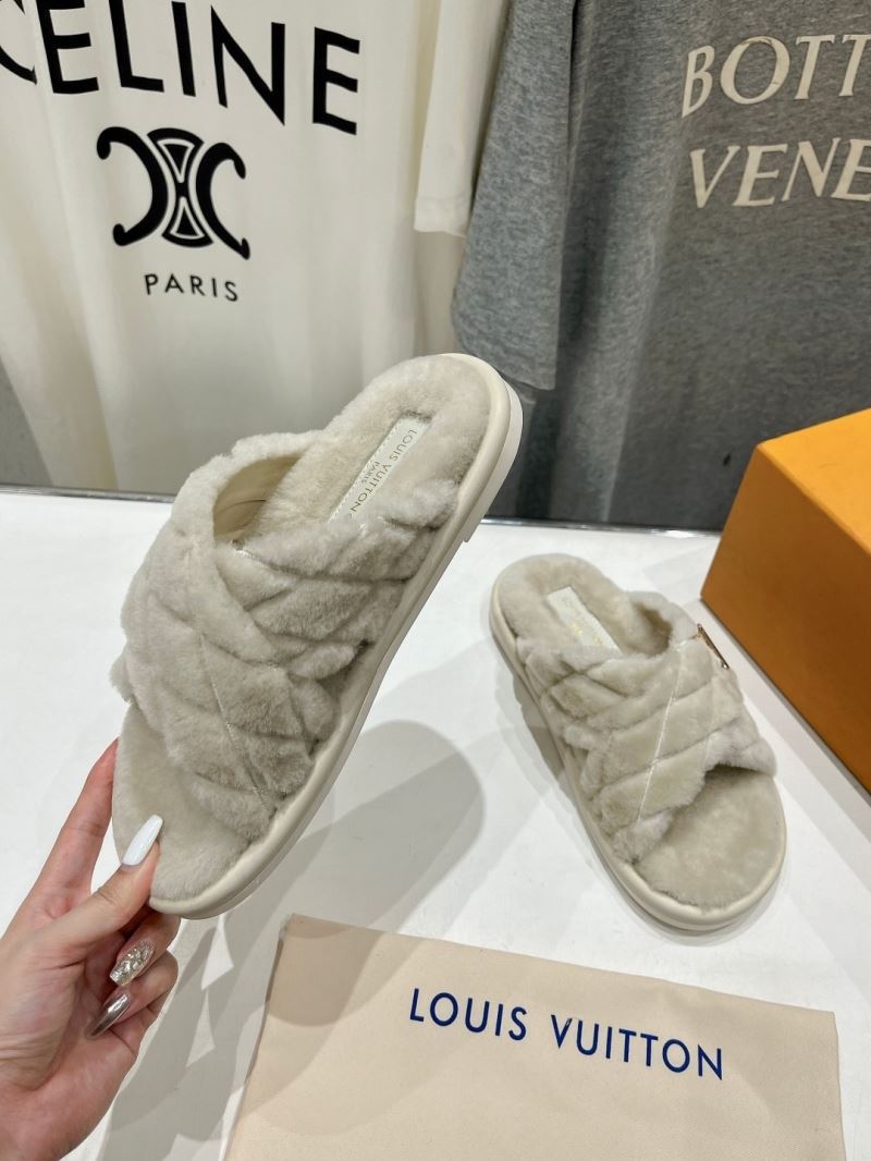 Louis Vuitton Slippers